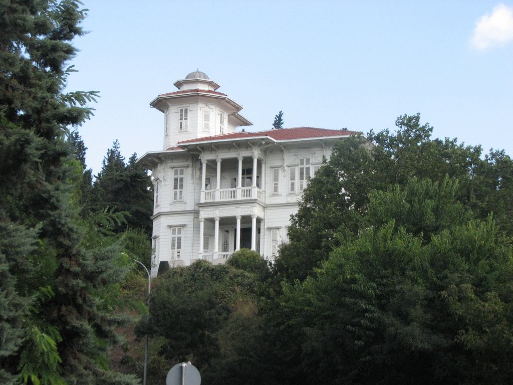 Cemil Molla Yalısı